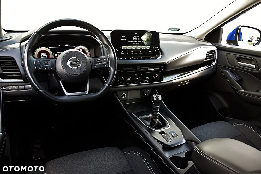 Nissan Qashqai 1.3 DIG-T N-Connecta EU6d - 25