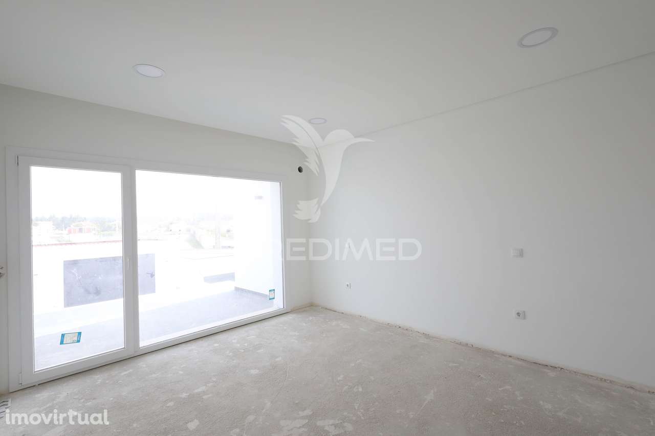 Moradia T5  com piscina acabamentos de luxo Zona do  Bonito - Grande imagem: 5/40