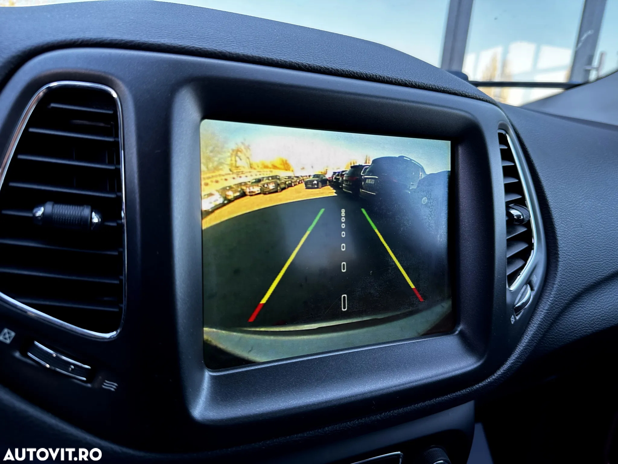 Jeep Compass - 12