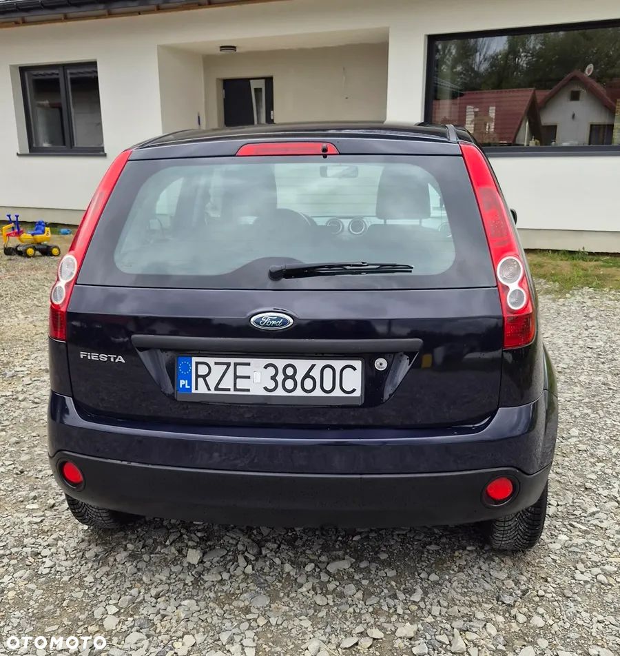 Ford Fiesta - 5