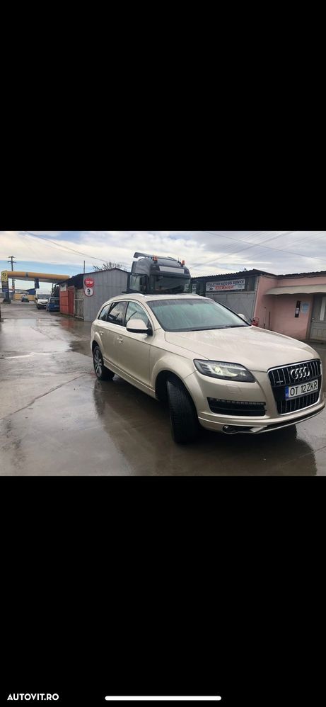 Audi Q7 - 1