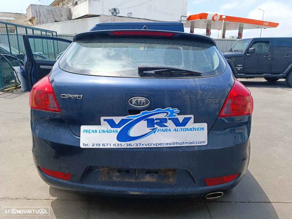 KIA CEED HB 1.6 CRDI 2008 - Viatura para peças - 3