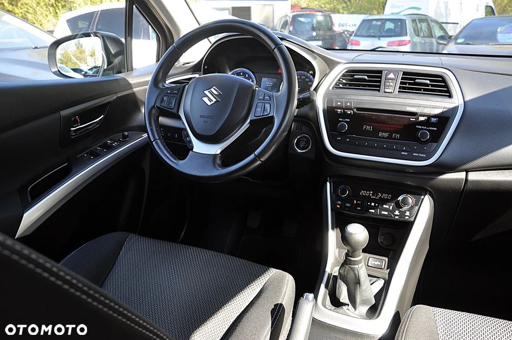 Suzuki SX4 S-Cross 1.6 Premium - 17