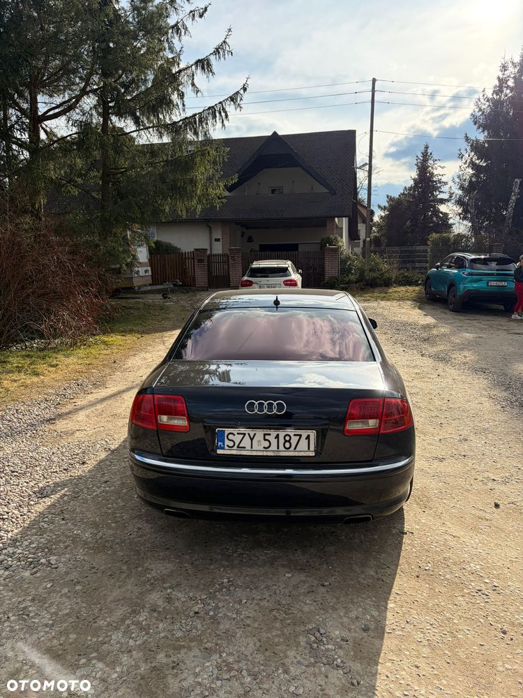 Audi A8 6.0 L Quattro - 5