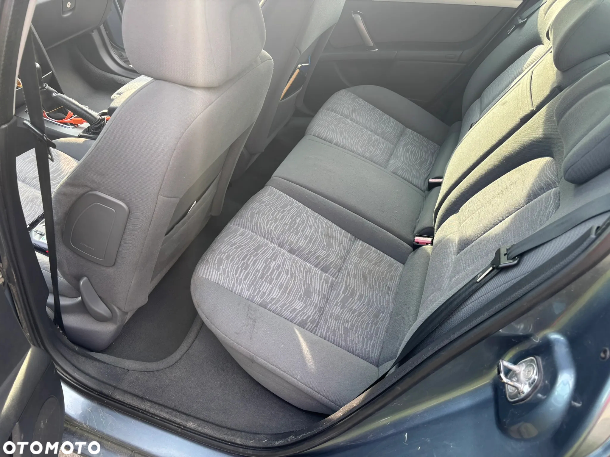 Peugeot 407 - 4
