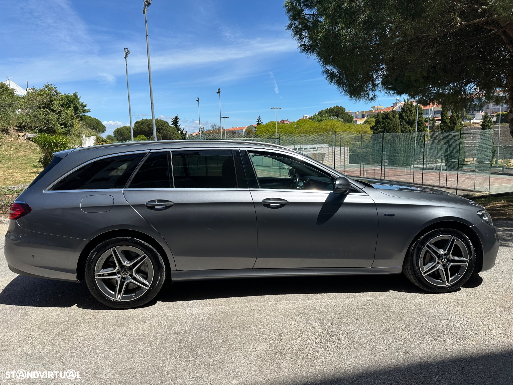 Mercedes-Benz E 300 de AMG Line - 14