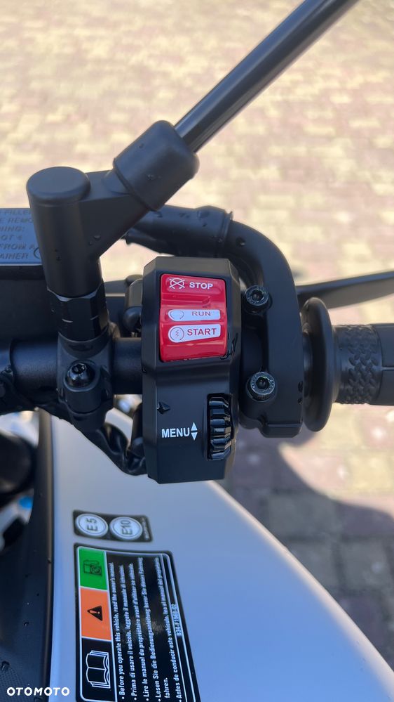 Yamaha MT - 8