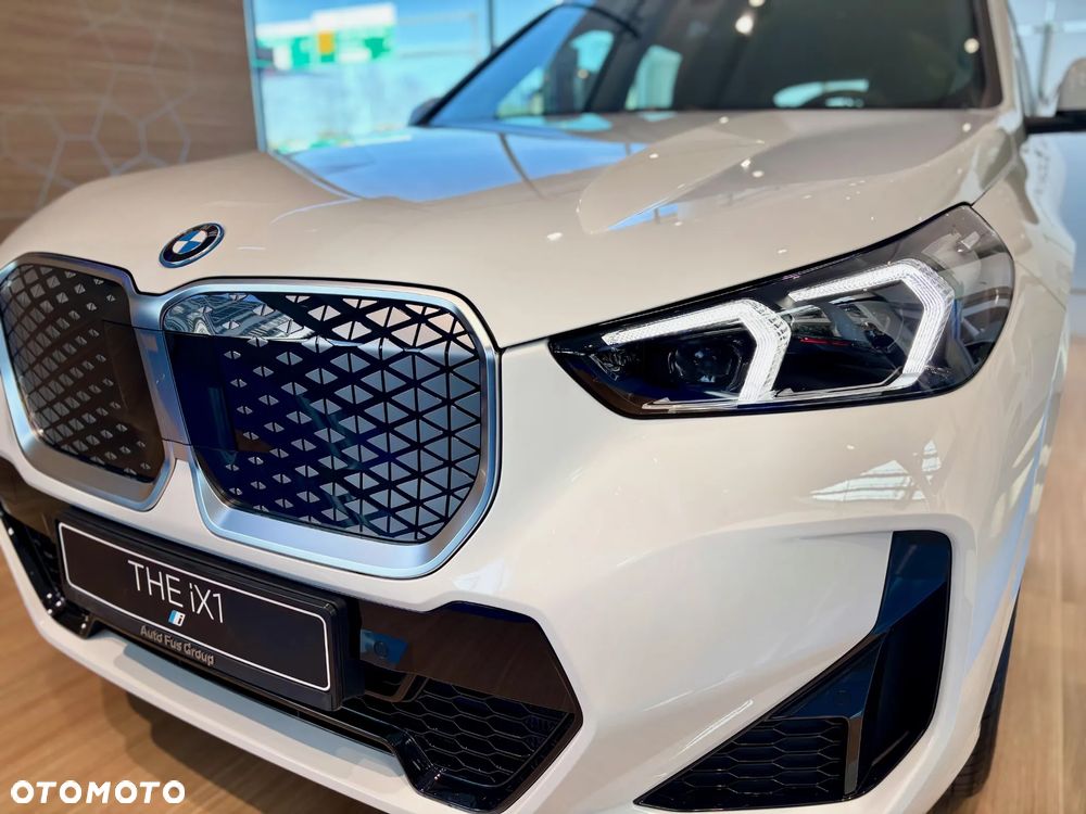 BMW iX1 eDrive20 66.5kWh M Sport Edition - 3