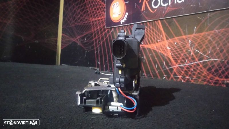 Fecho Da Porta Frente Dto Audi A4 (8E2, B6) - 4