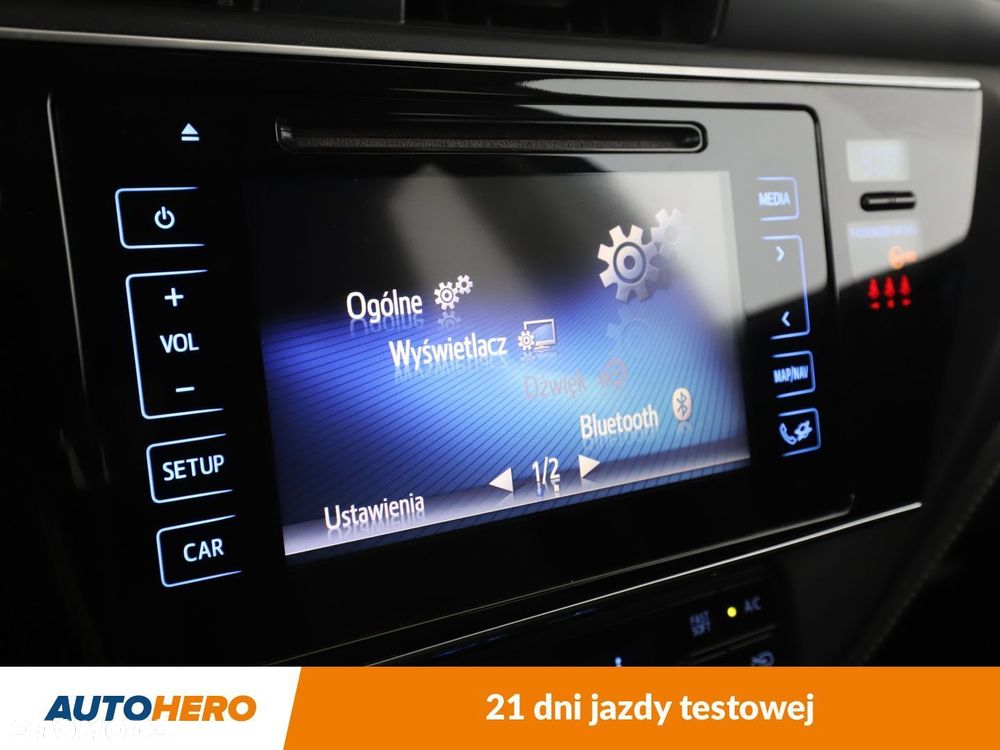 Toyota Auris - 22