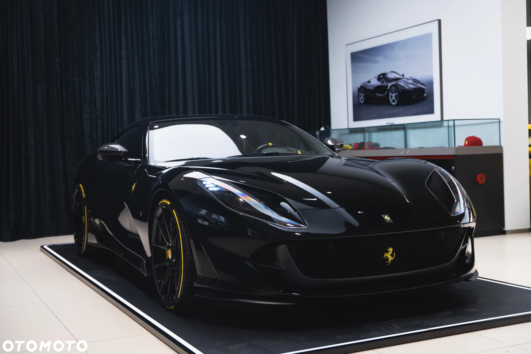 Ferrari 812 Superfast - 5