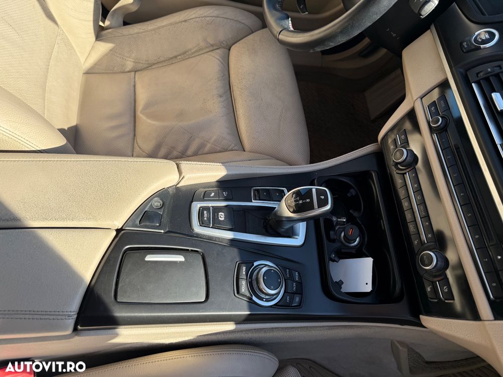 BMW Seria 5 530d xDrive - 7