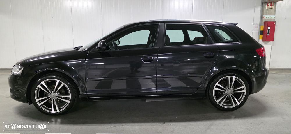 Audi A3 Sportback 2.0 TDi S-line S tronic - 9