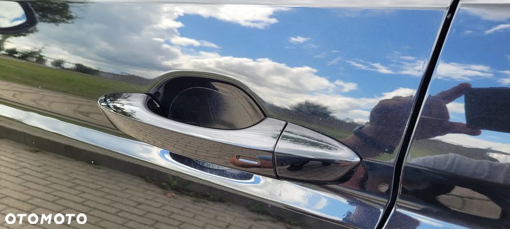 Volkswagen Touran 2.0 TDI DPF Highline - 14