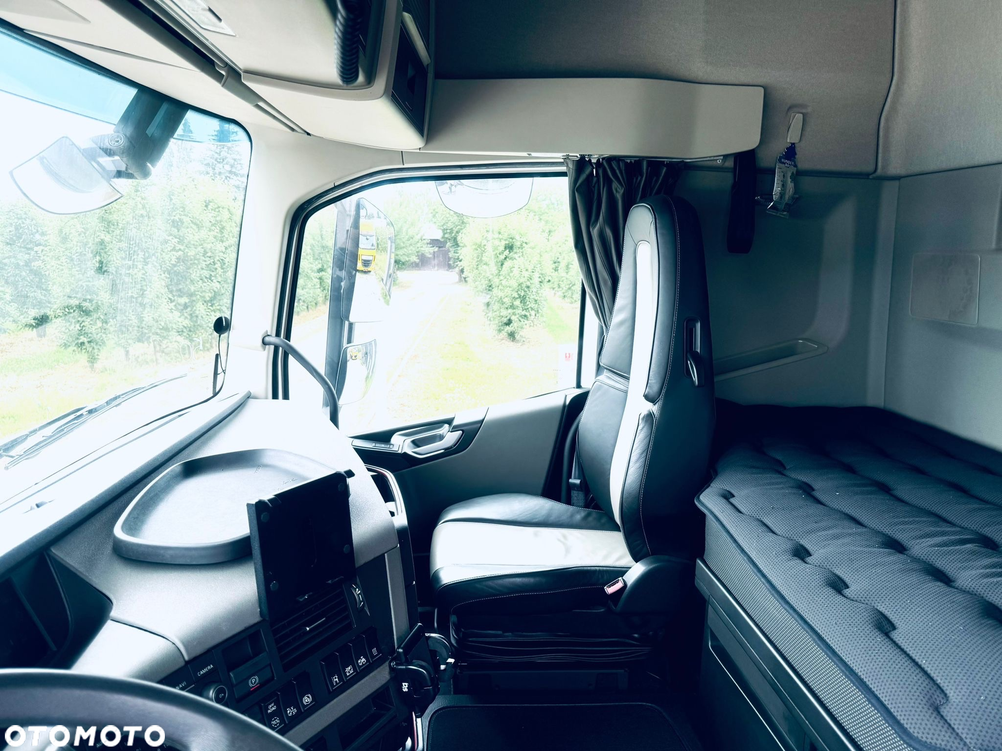 Volvo FH 460 Lowdeck - 10