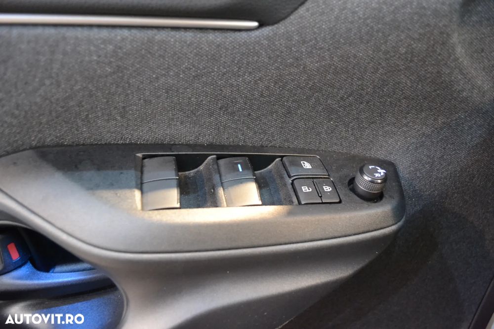 Toyota Yaris 1.5 VVT-i HSD Dynamic Plus Bi-tone - 23