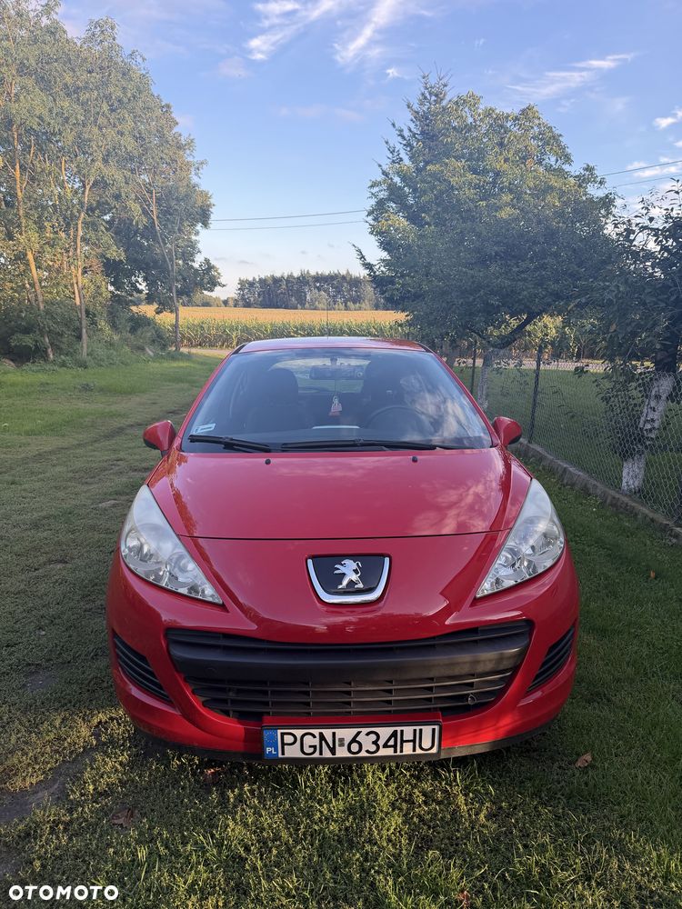 Peugeot 207 - 1