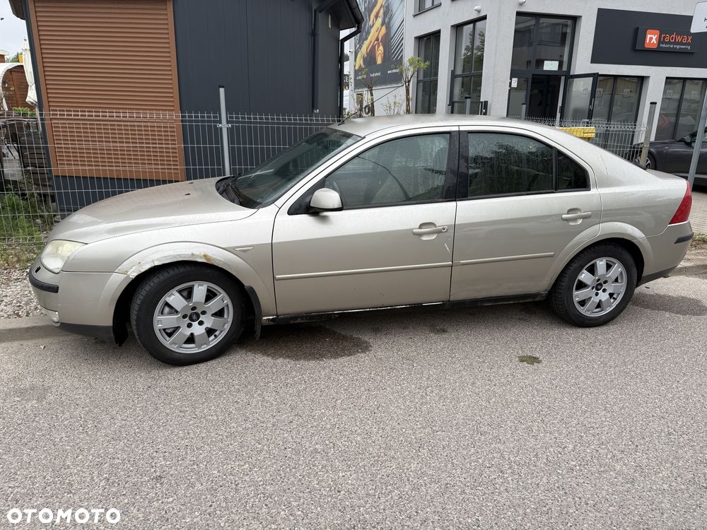 Ford Mondeo 2.0 Ghia - 2