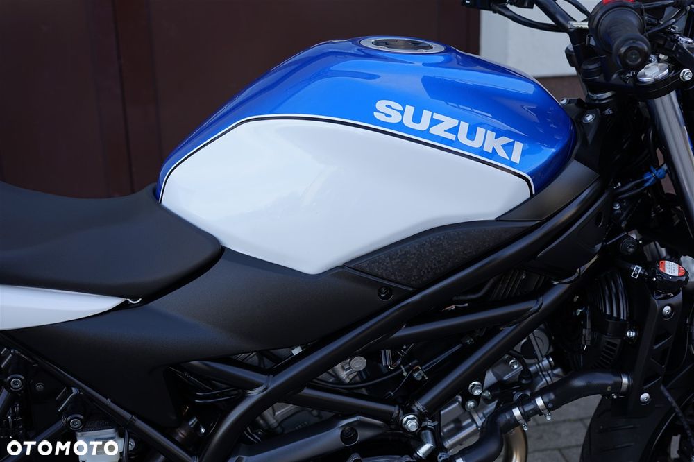 Suzuki SV - 11