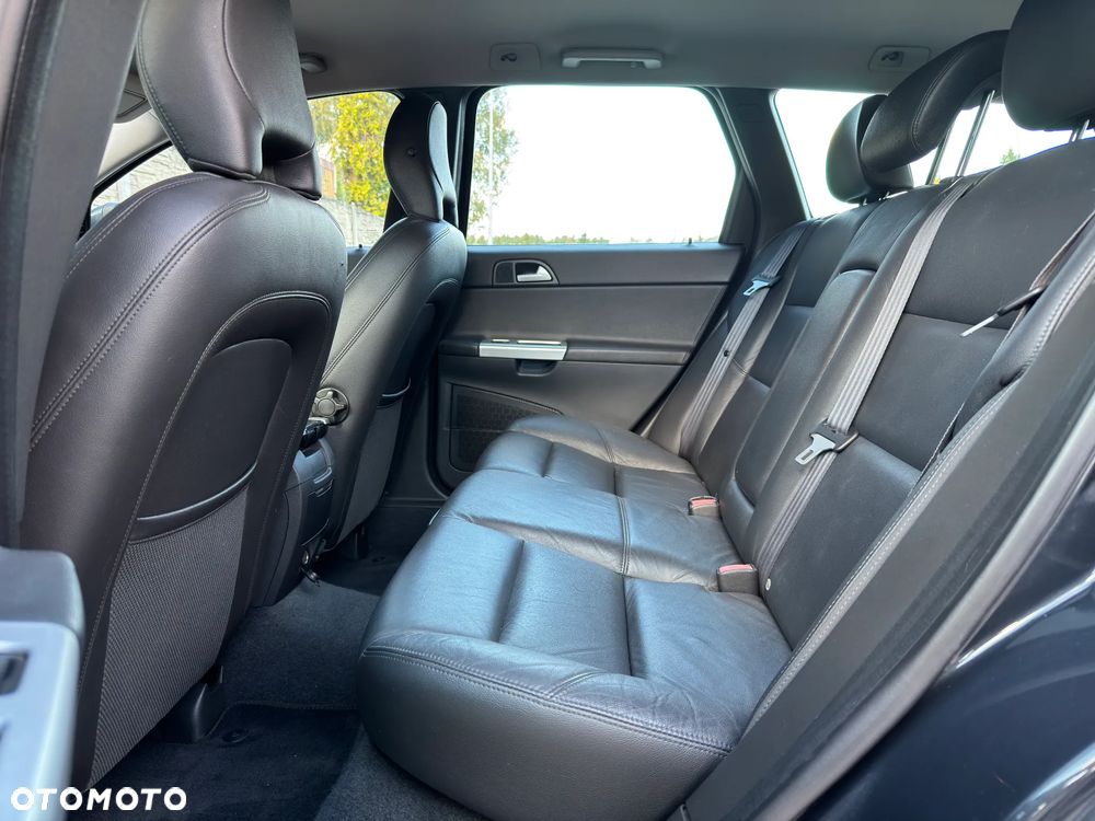 Volvo V50 1.6D DRIVe Momentum - 16
