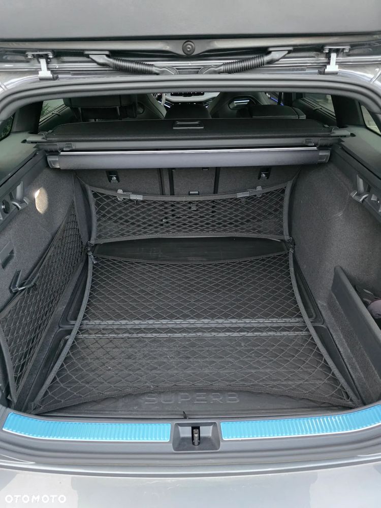 Skoda Superb 2.0 TSI Sportline DSG - 7