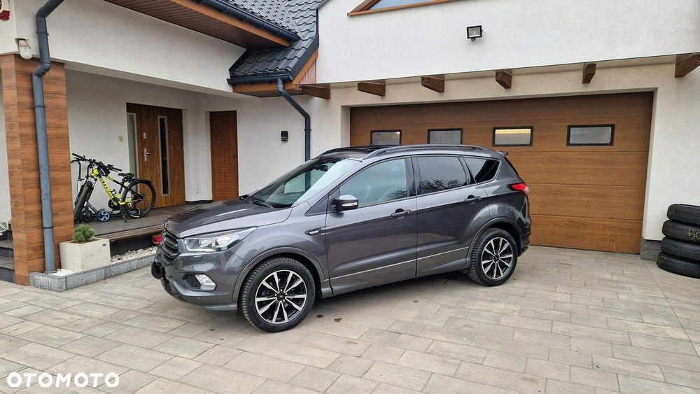 Ford Kuga 1.5 EcoBoost 2x4 ST-Line - 2