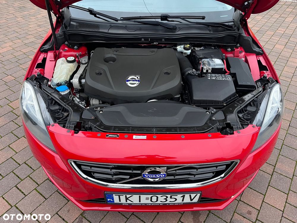Volvo V40 - 24