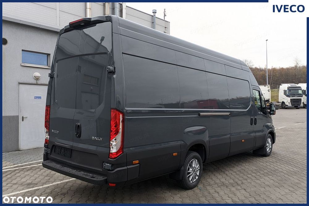Iveco Daily 35S18 18m3 L4H3 3.0 180KM - 10