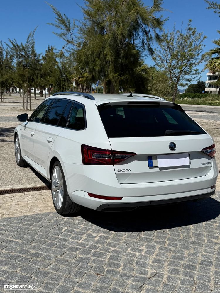Skoda Superb Break 2.0 TDI Laurin&Klement DSG - 9