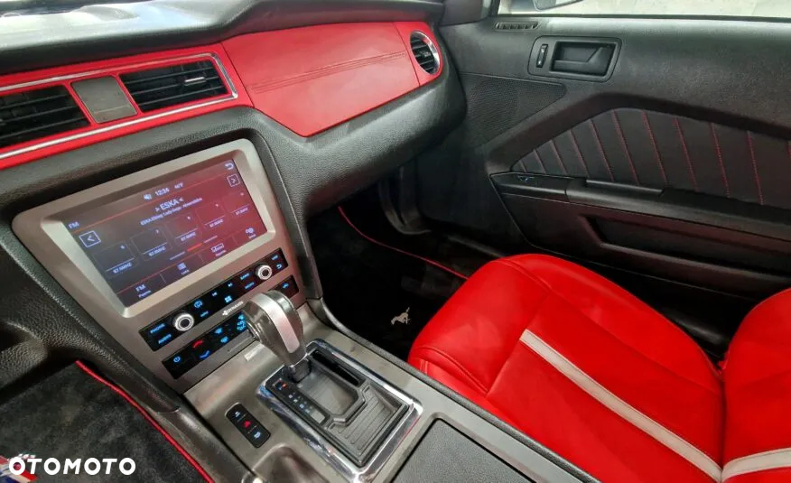 Ford Mustang 3.7 V6 Premium - 26