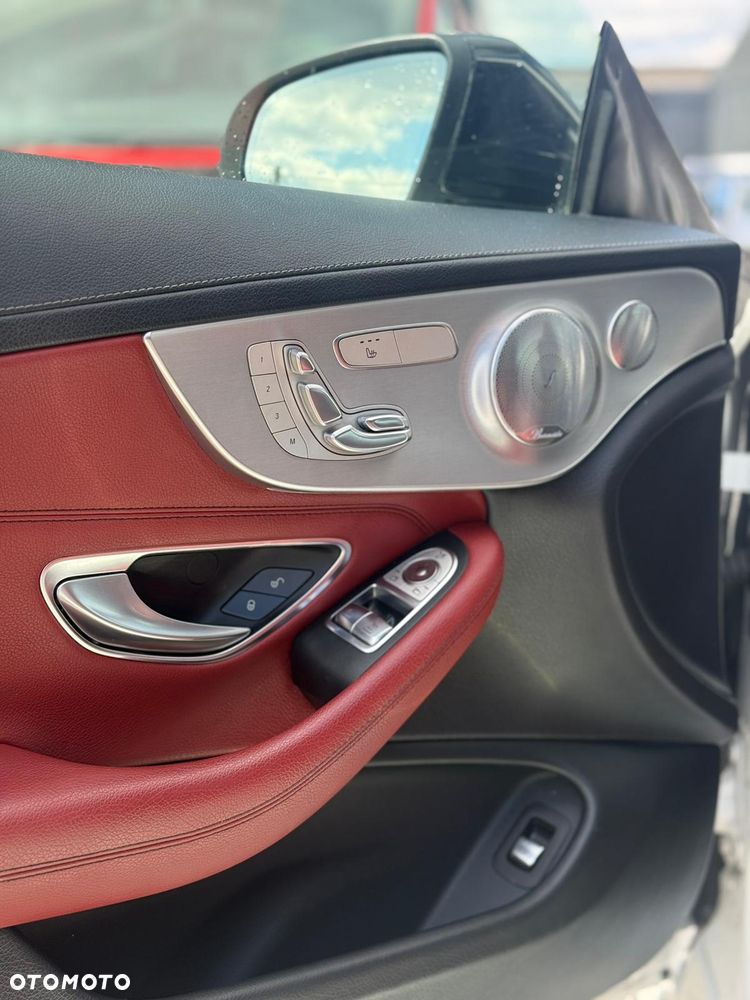 Mercedes-Benz Klasa C 300 9G-TRONIC AMG Line - 15