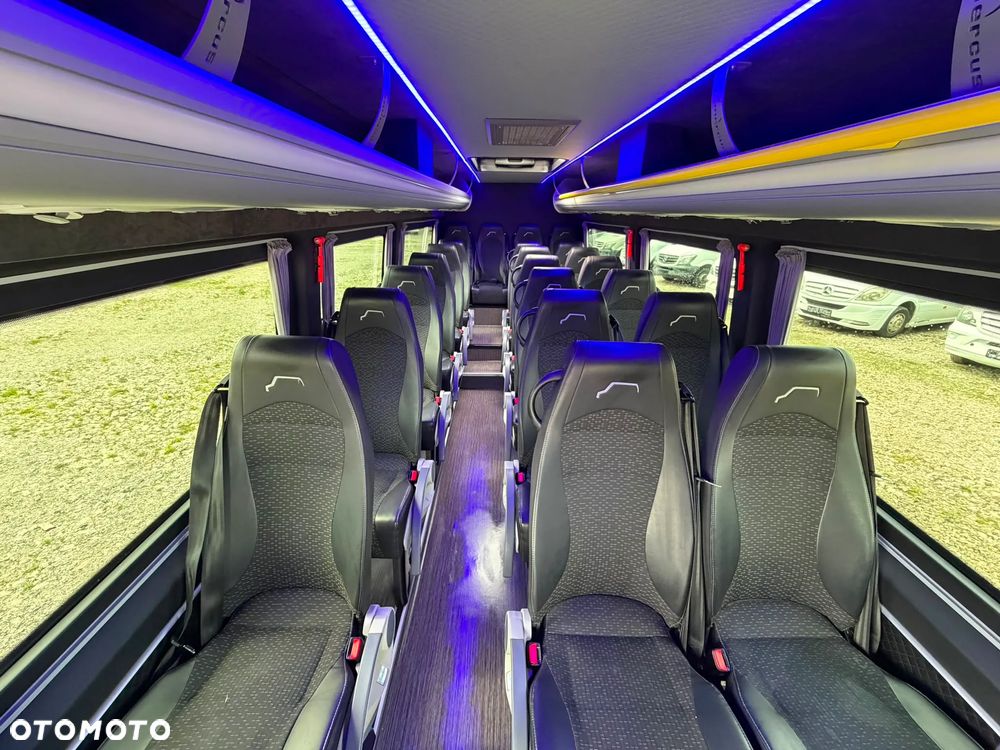 Mercedes-Benz Sprinter 517 - 20