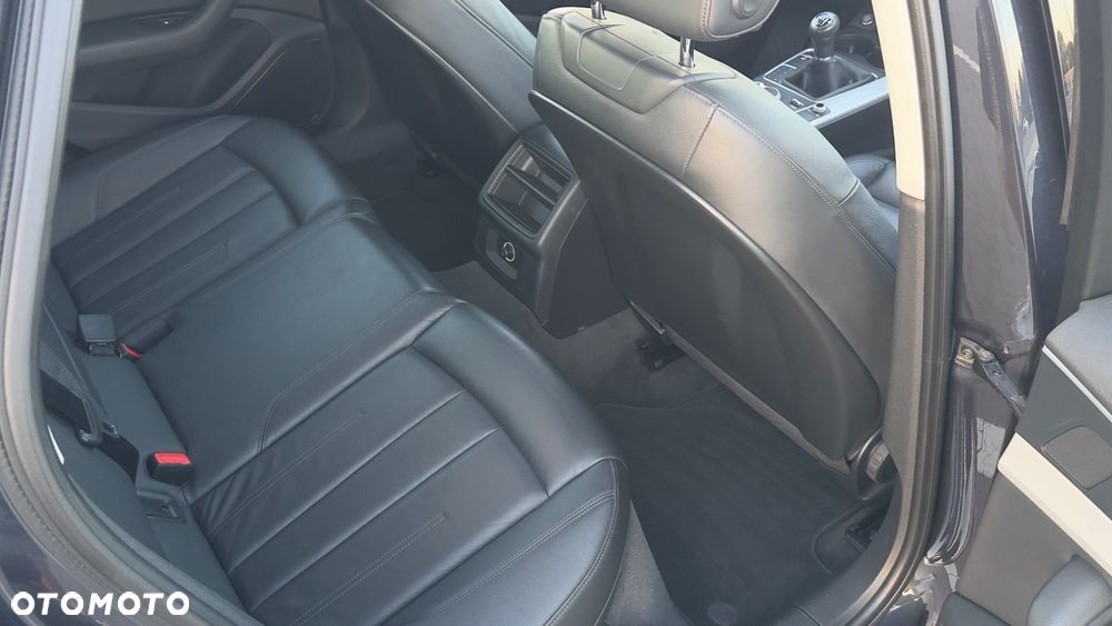 Audi A4 Avant 2.0 TDI - 11