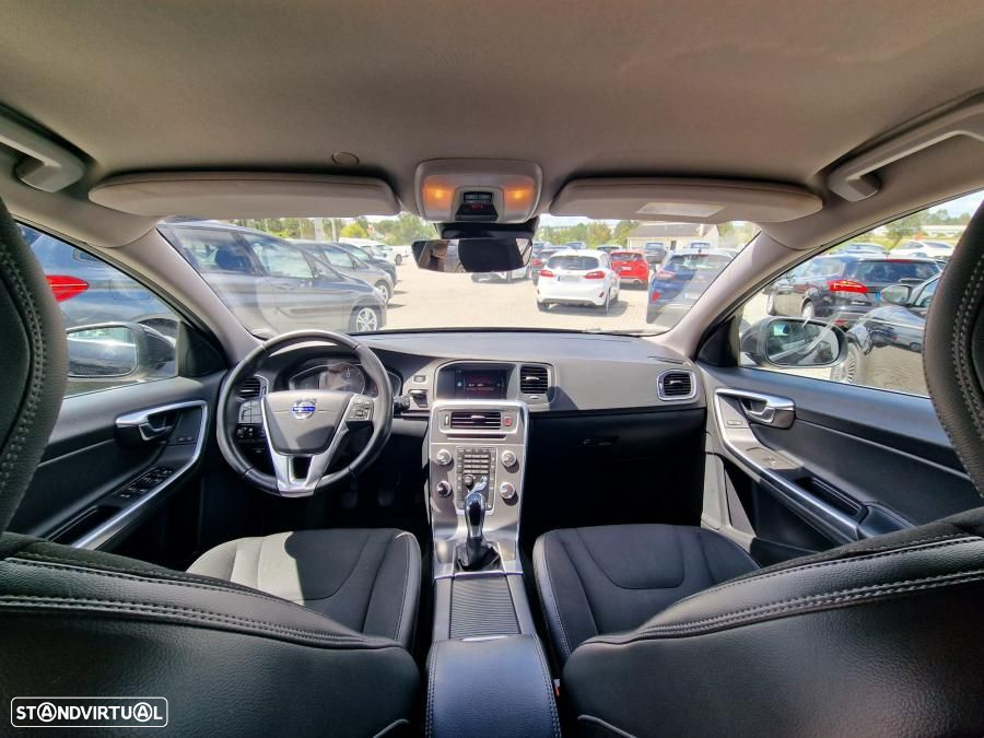Volvo V60 2.0 D3 Kinetic - 11