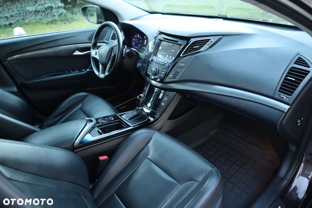 Hyundai i40 Kombi 1.7 CRDi DCT Premium - 14