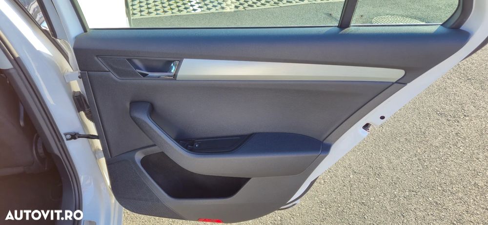 Skoda Superb 2.0 TDI DSG 4X4 Style - 20