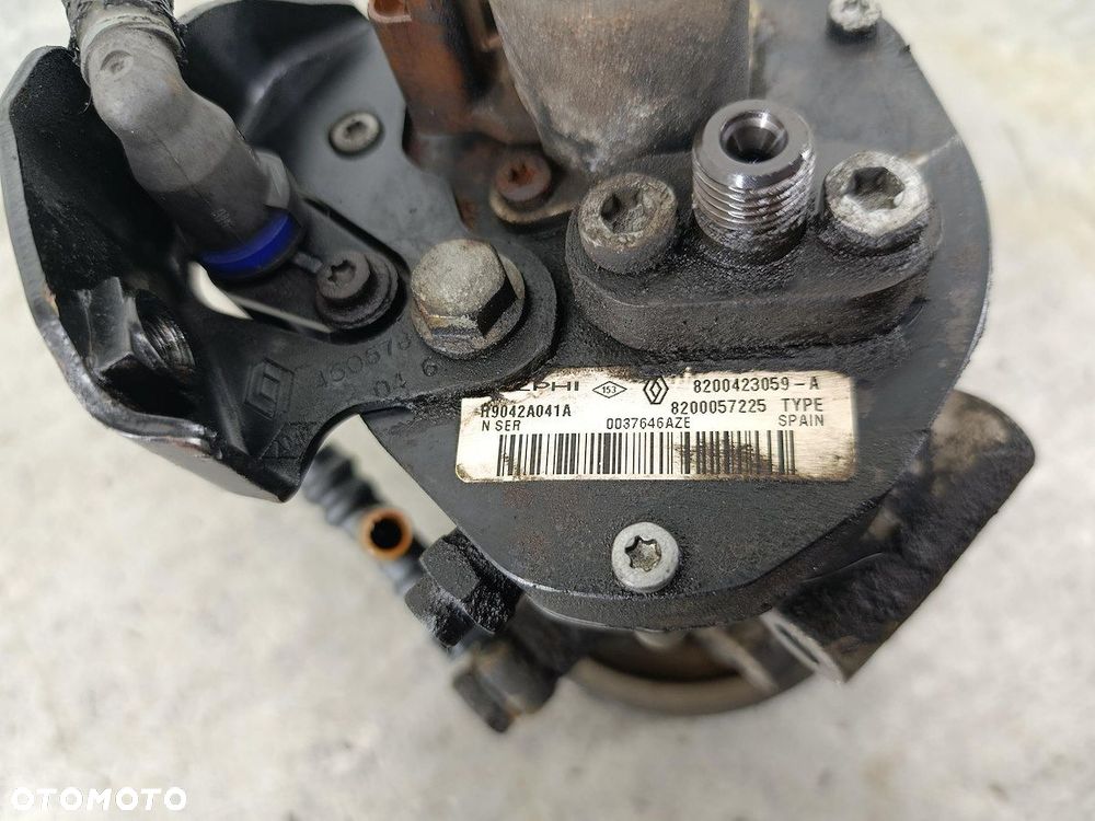 POMPA WTRYSKOWA RENAULT CLIO III 8200423059-A  8200057225 DELPHI - 2