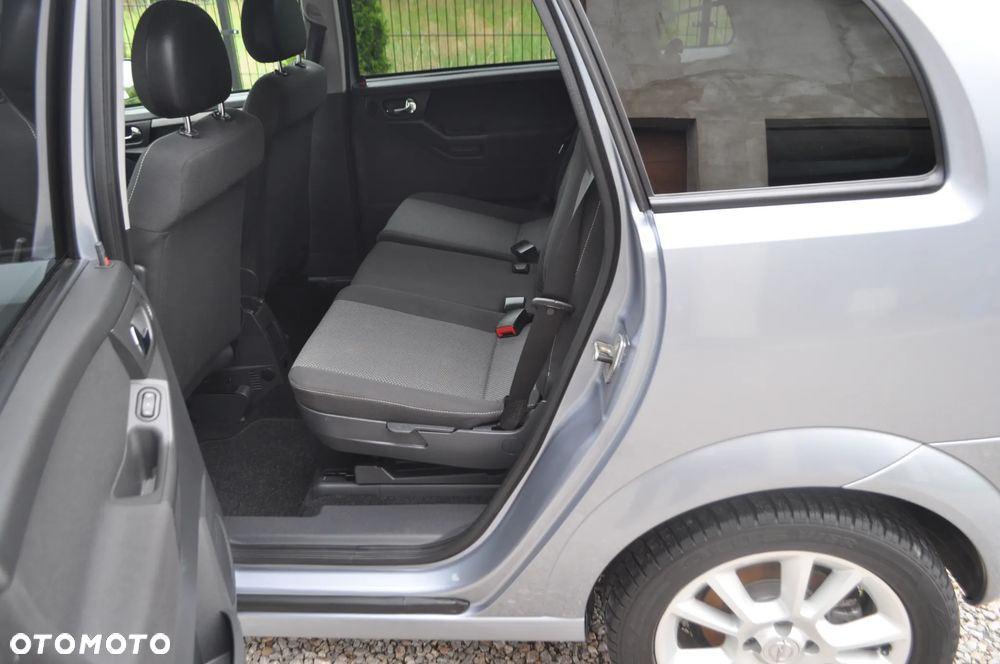 Opel Meriva 1.6 16V Cosmo - 18