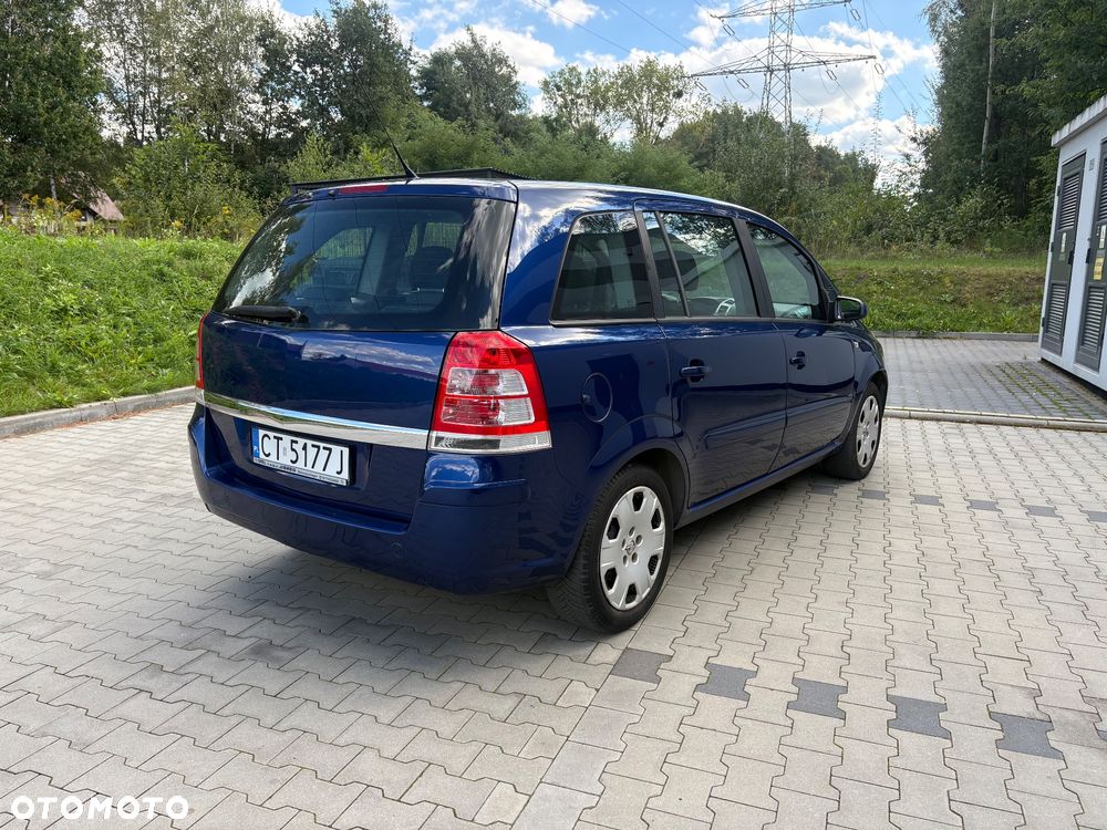 Opel Zafira 1.8 Essentia EU5 - 5