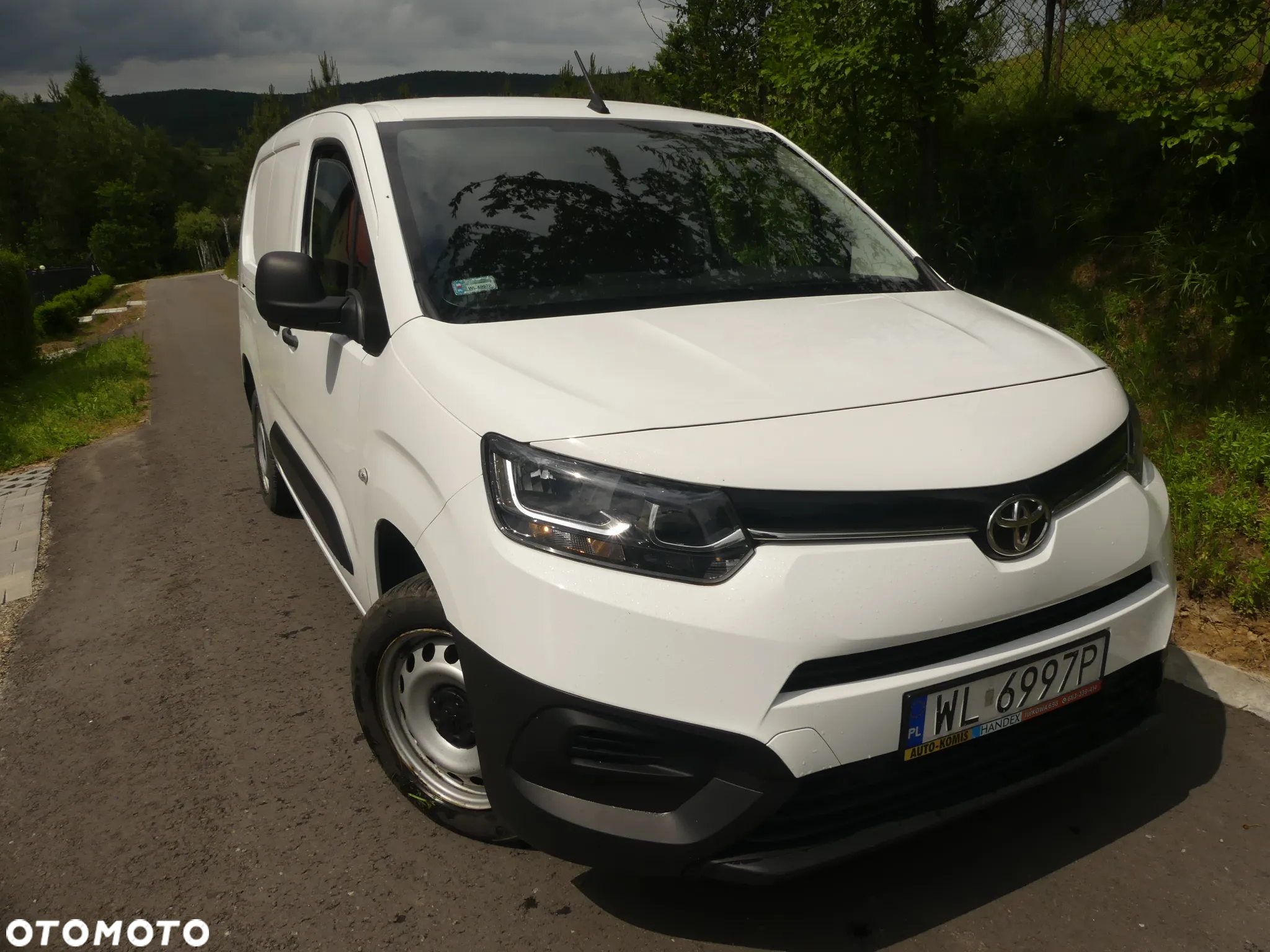 Toyota Proace City 1.5 D-4D Long 2,3t Active (bryg.) - 8