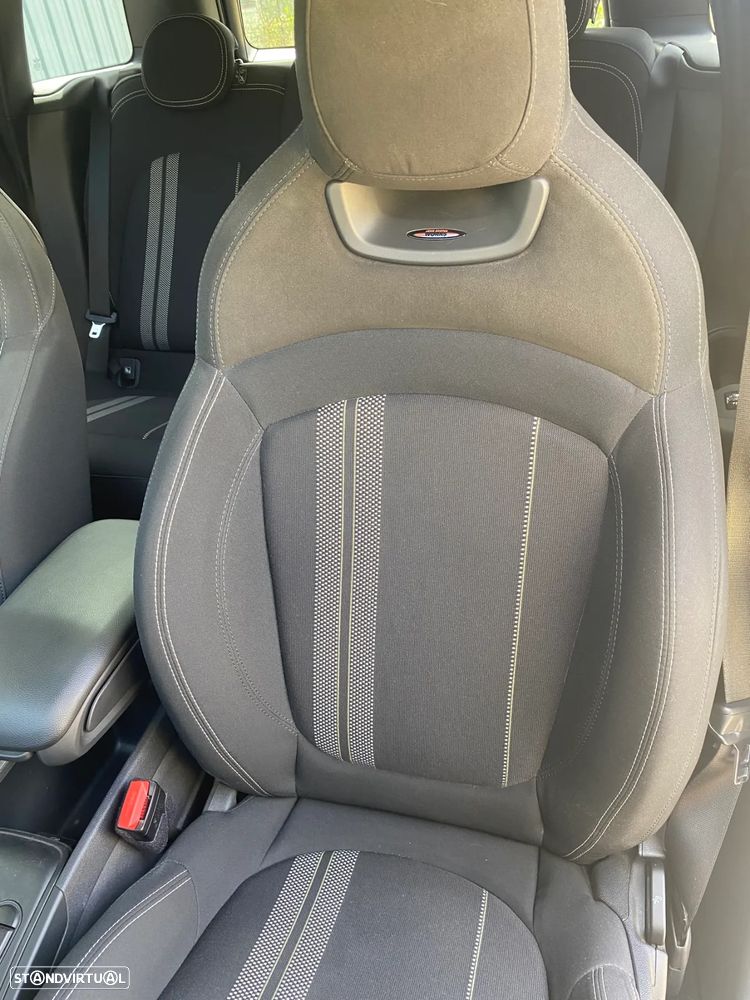 MINI Countryman Cooper SE ALL4 Auto - 17