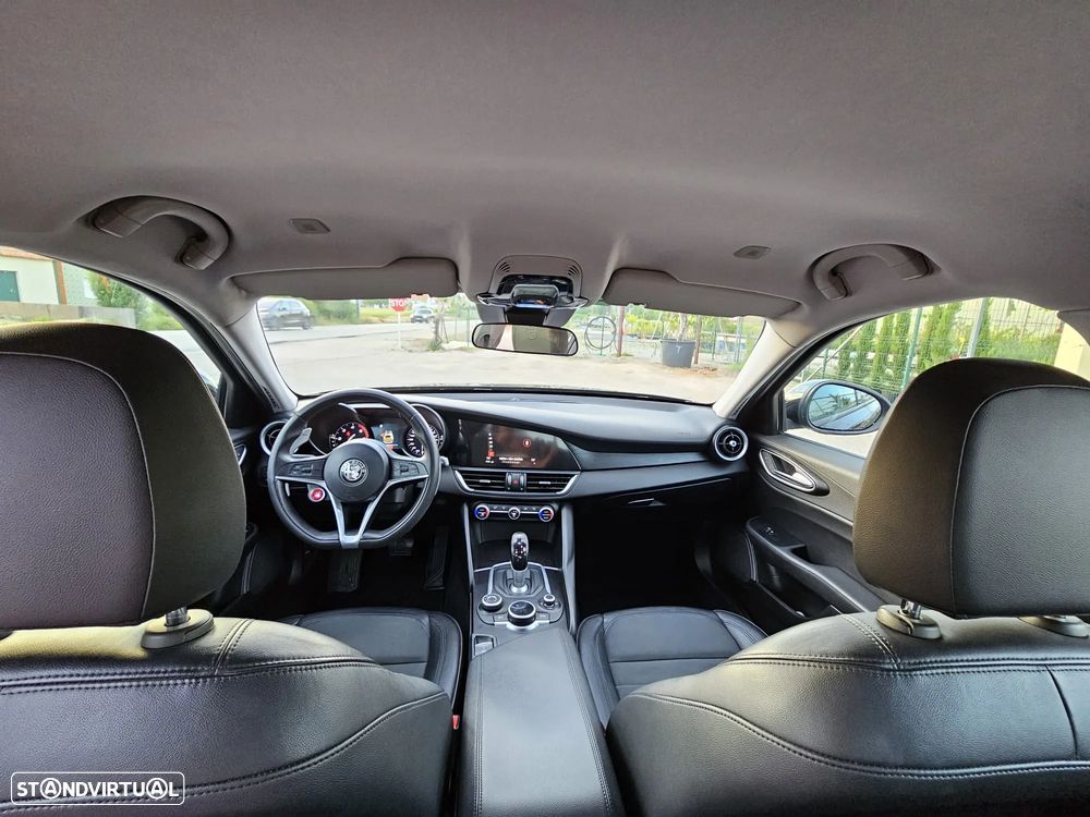 Alfa Romeo Giulia 2.2 D Super AT8 - 6