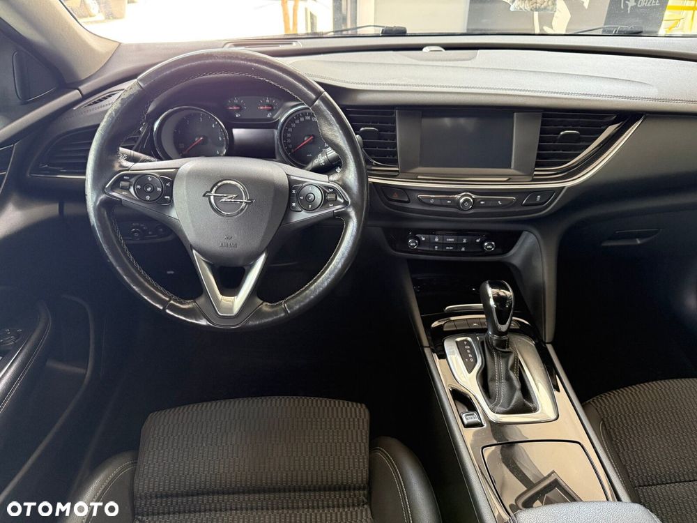 Opel Insignia - 18
