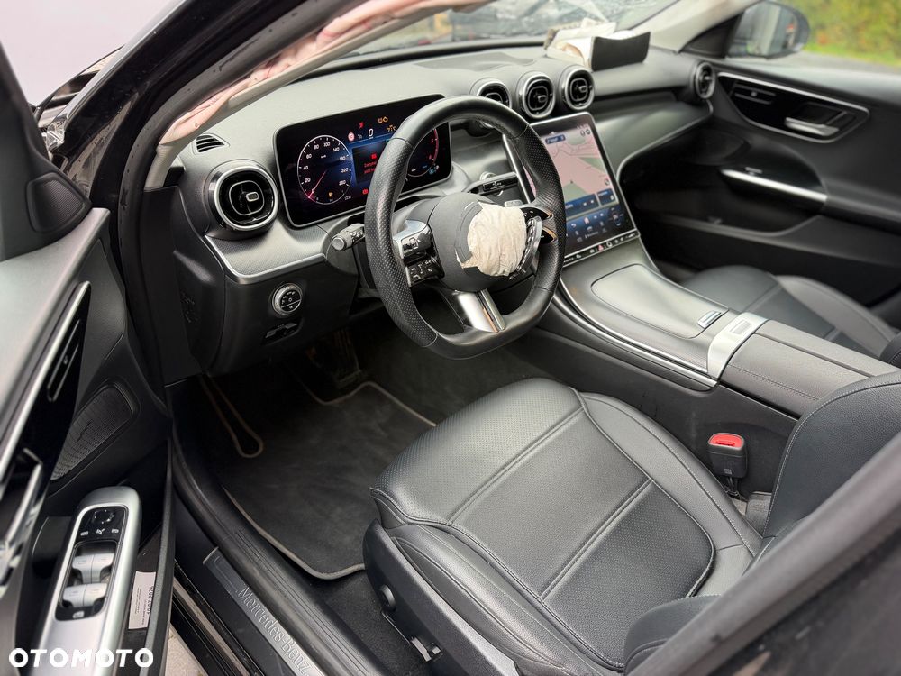 Mercedes-Benz C-Class 2024 photo 3