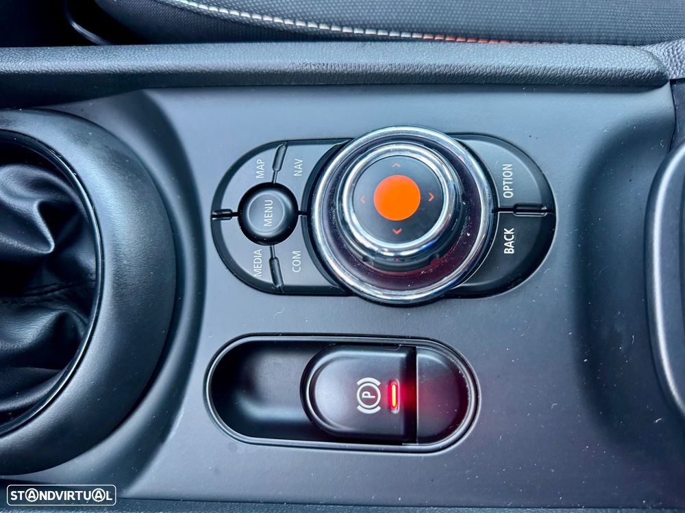 MINI Clubman One D 4Business Nav - 17
