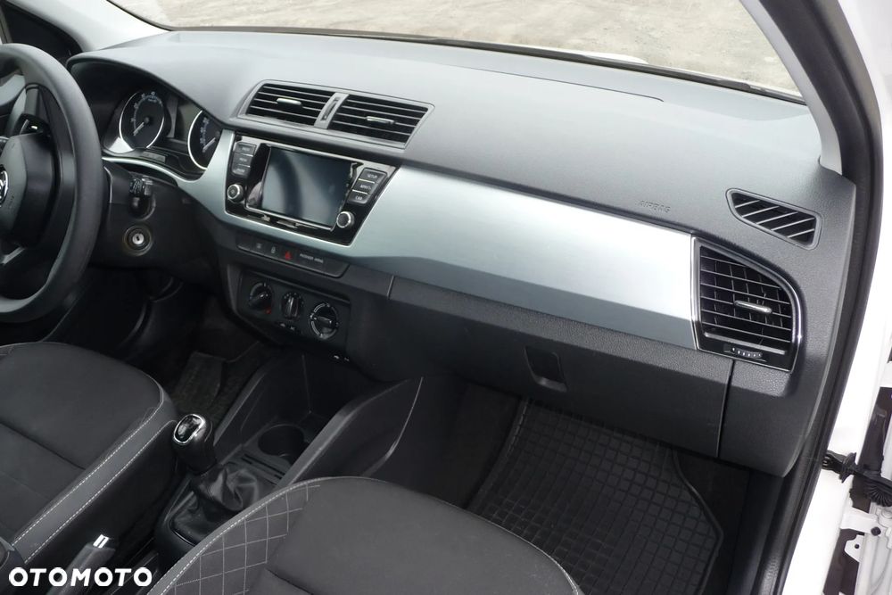Skoda Fabia 1.0 TSI Active - 10