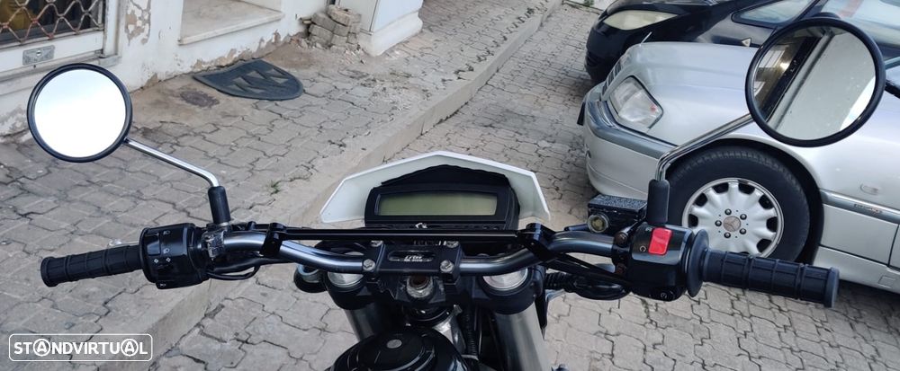 Kawasaki KLX 250 (Carta A2) - 11