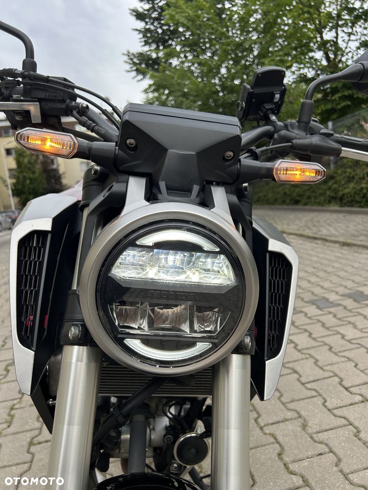 Honda CB - 10