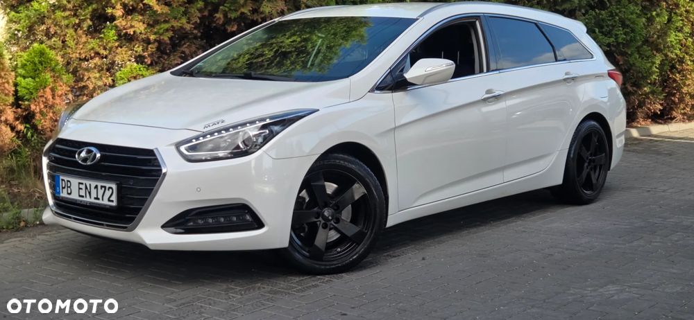 Hyundai i40 Kombi 1.7 CRDi DCT Premium - 4
