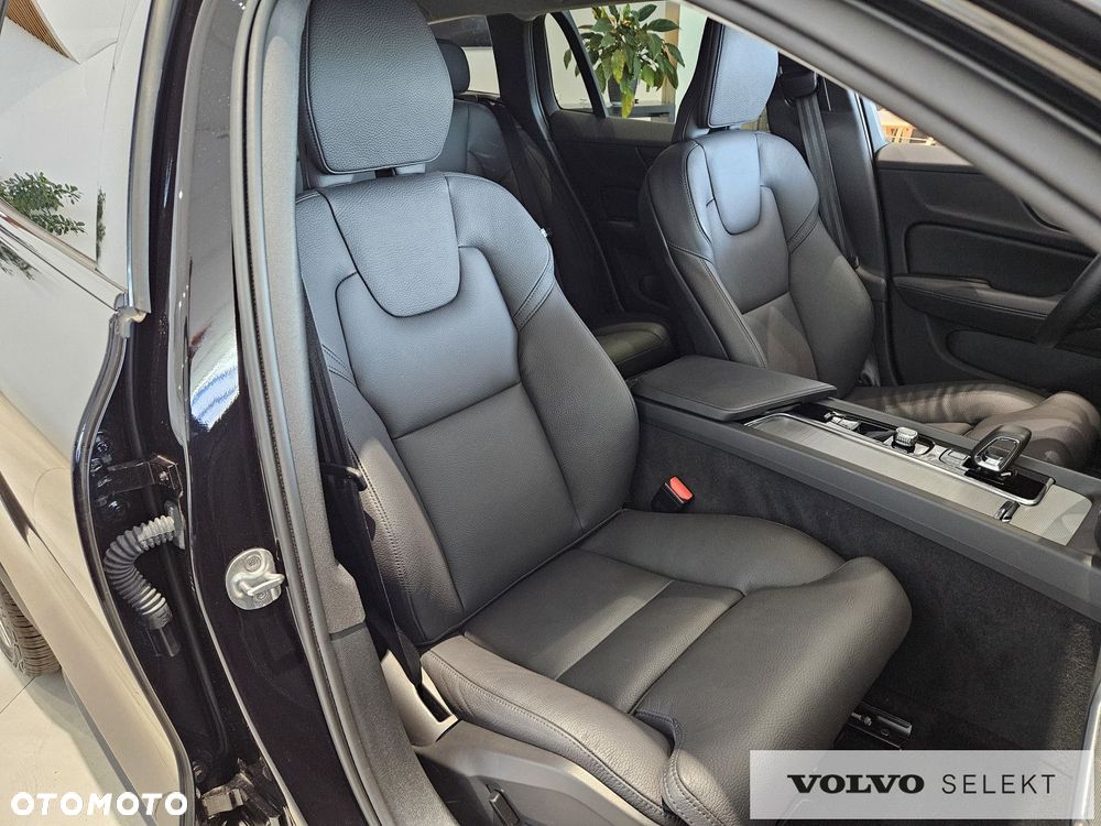 Volvo V60 Cross Country - 15
